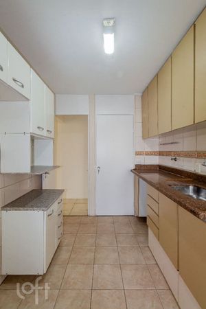 Image 27 - 892866