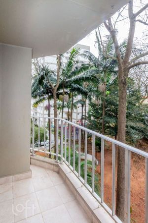 Image 3 - 892866