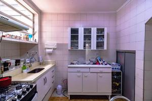 Image 1 - 892869