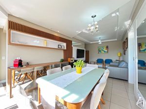 Image 7 - 892876
