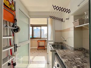 Image 18 - 892876