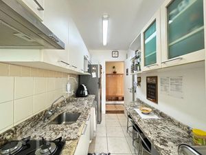 Image 17 - 892876