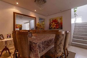 Image 7 - 892925