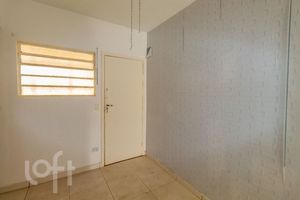 Image 8 - 892976