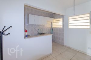 Image 7 - 892976