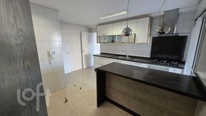 Image 7 - 892977
