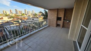 Image 4 - 892977