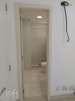 Image 9 - 892994