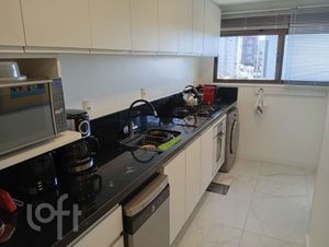 Image 34 - 892998