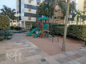 Image 8 - 892998