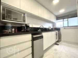 Image 33 - 892998
