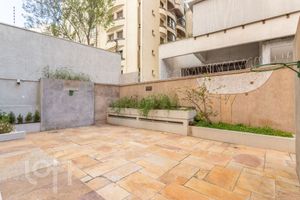 Image 38 - 893002