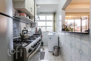 Image 26 - 893003