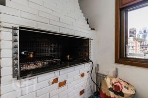 Image 9 - 893003
