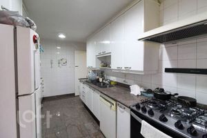 Image 13 - 893004