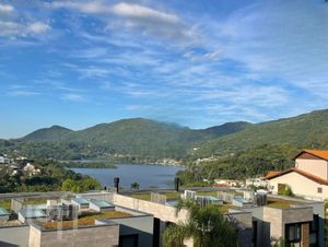 Image 6 - 893005