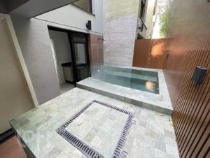Image 18 - 893005