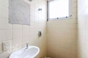 Image 38 - 893008