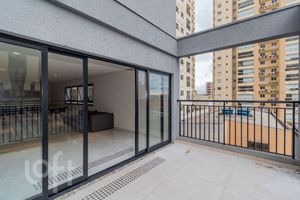 Image 28 - 893010