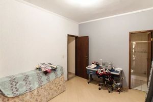 Image 27 - 893012