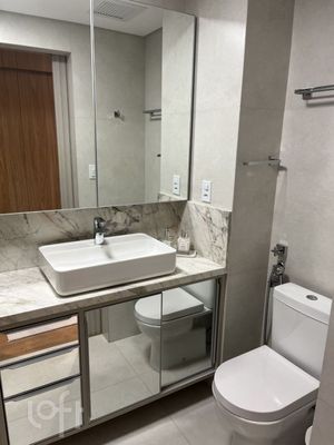 Image 10 - 893013