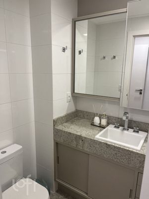 Image 12 - 893013