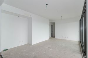 Image 6 - 893017