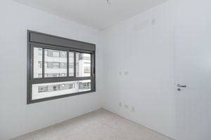 Image 13 - 893017