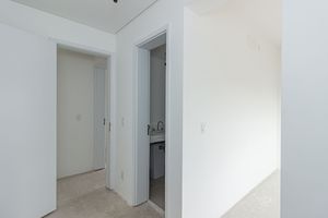 Image 22 - 893017