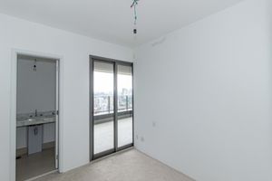 Image 33 - 893017