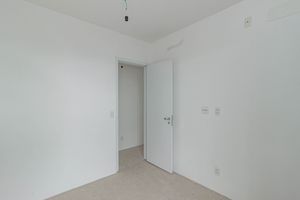 Image 31 - 893017
