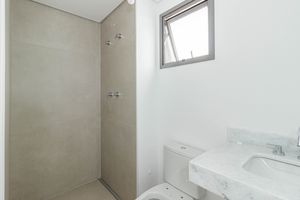 Image 37 - 893017