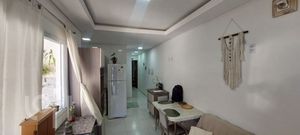 Image 4 - 893024