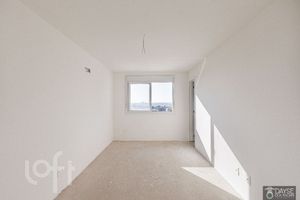Image 22 - 893025