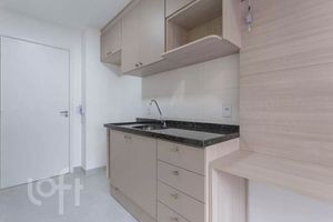 Image 4 - 893026