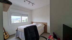 Image 10 - 893027