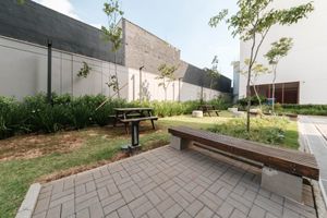 Image 12 - 893035