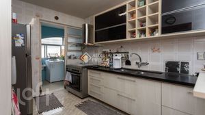 Image 17 - 893036