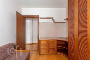 Image 13 - 893041