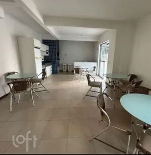 Image 21 - 893058