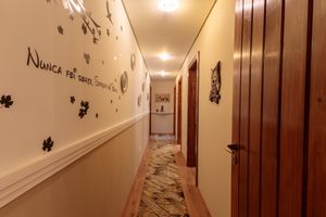 Image 8 - 893099