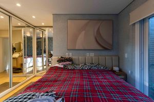 Image 19 - 893104