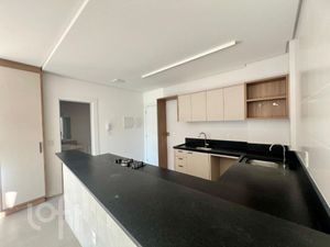 Image 5 - 893133