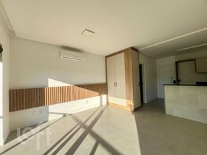 Image 8 - 893133