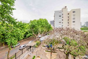 Image 9 - 893134