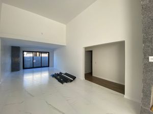 Image 4 - 893156