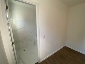 Image 19 - 893156