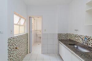 Image 11 - 893163