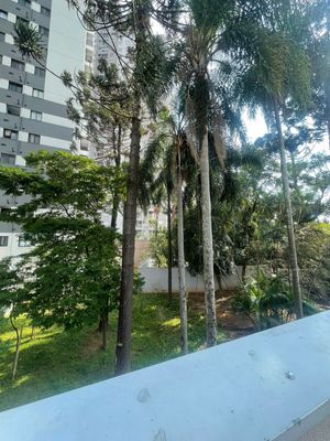 Image 18 - 893178