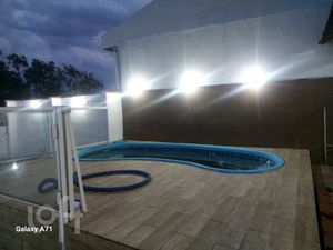 Image 9 - 893180